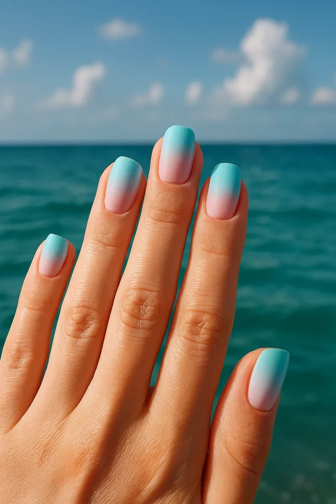 Chic Ombre Short Nails