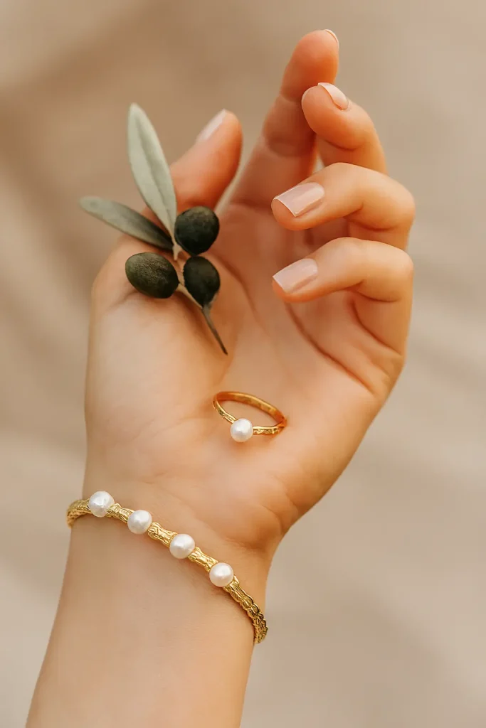 Pearly Accents for Subtle Shine