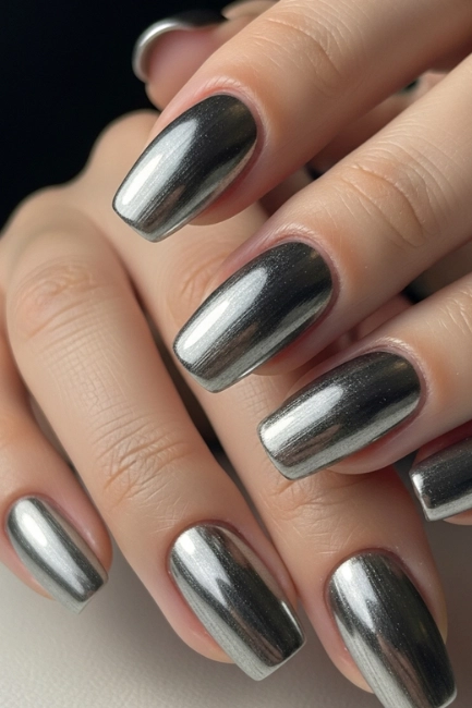 Short Metallic Acrylic Nails