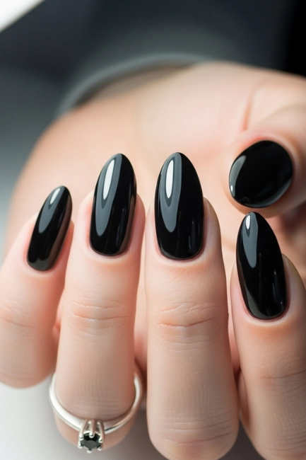 Glossy Jet Black: The Ultimate Classic