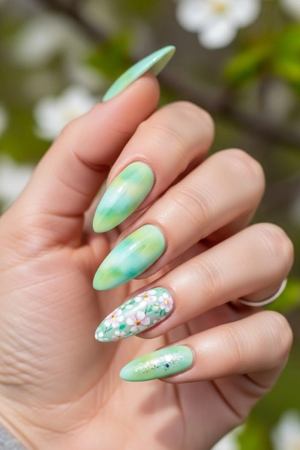 Acrylic Nails in Spring Greens and Pastel Mints