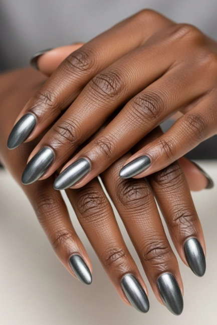 Metallic Nails for Professional Settings