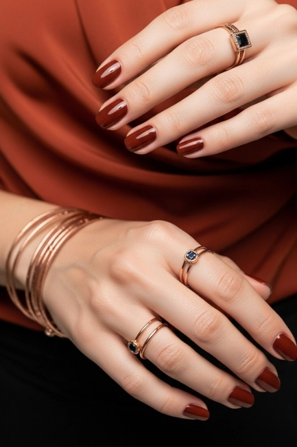 Matching Metallic Nails With Fashion Choices