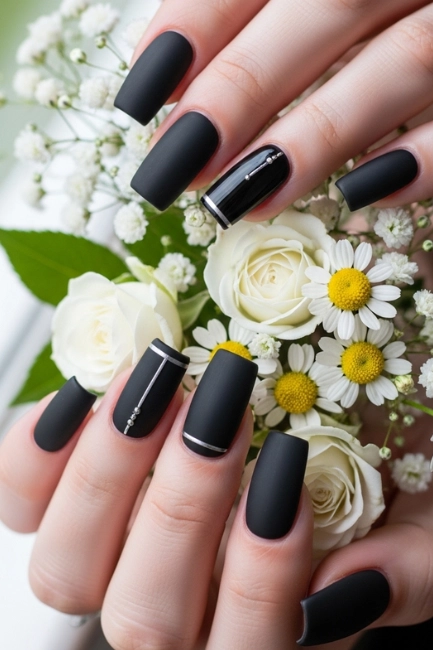 The Appeal of Square Black Nail Designs