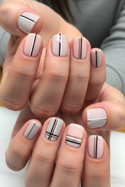 Minimalist Striped Nail Designs for Everyday Wear