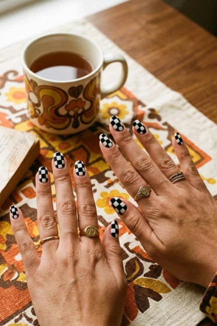 Checkerboard Nail Patterns for a Retro-Inspired Look