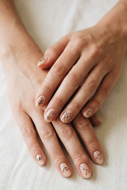 Minimal Line Art Nails for a Clean and Modern Style